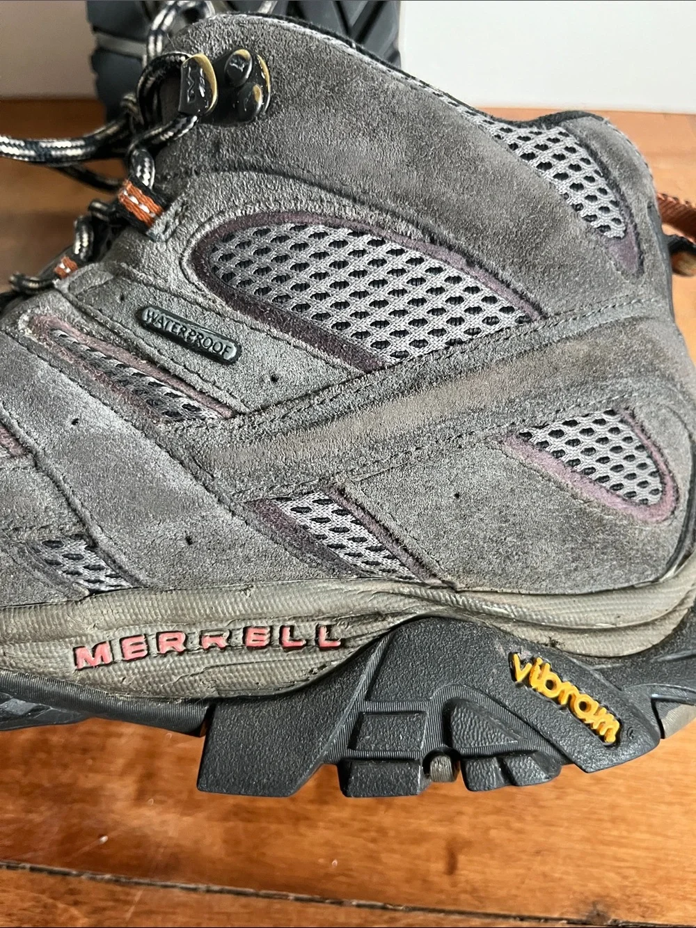 Merrell J06105 Waterproof Vibram Hiking Boots Men's US 12 Distressed Trail
